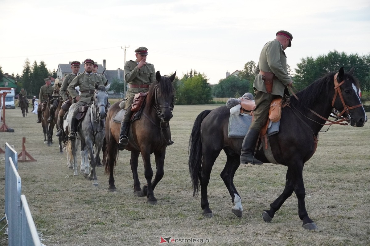 Rekonstrukcja historyczna Bolszewika goń! w Rzekuniu [17.08.2024] - zdjęcie #338 - eOstroleka.pl