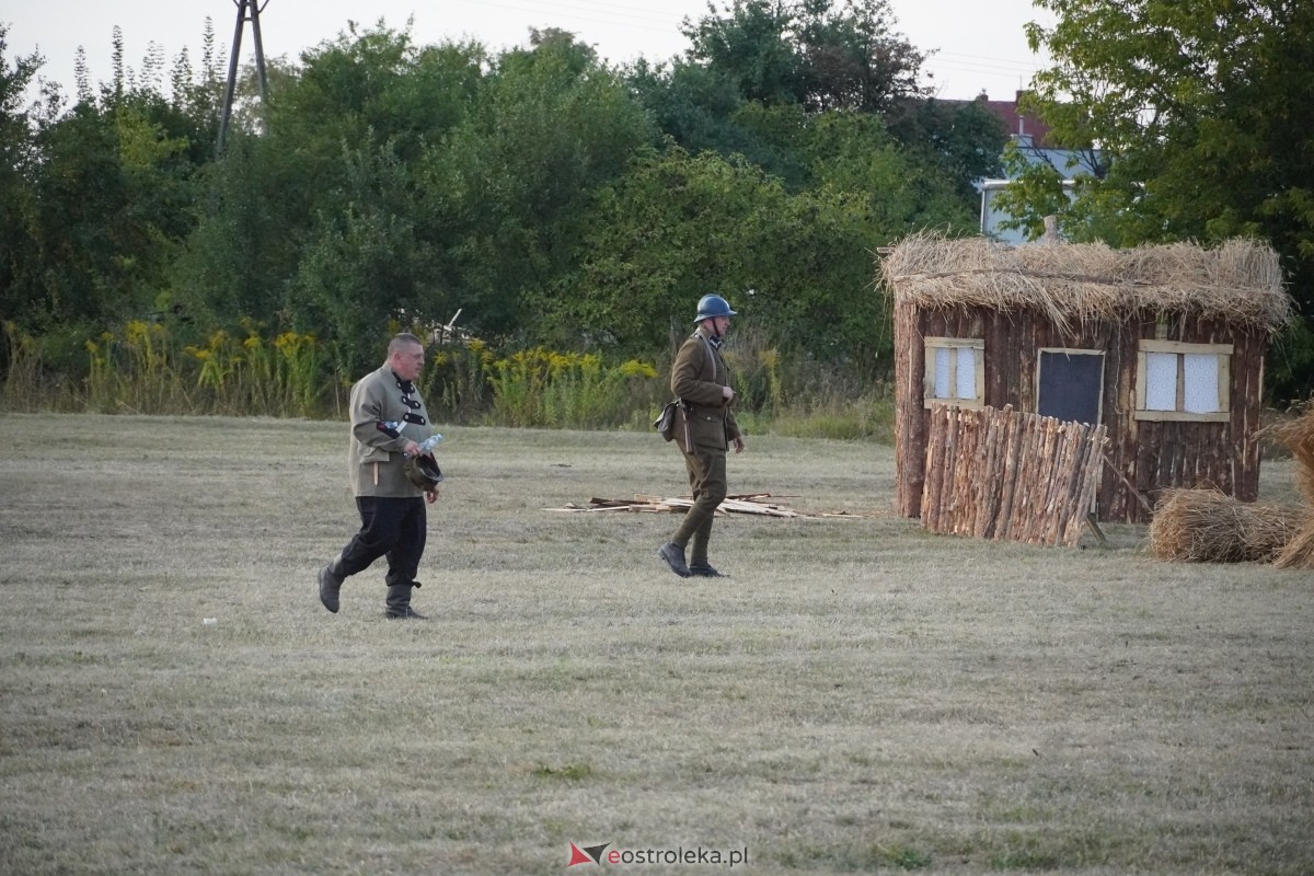 Rekonstrukcja historyczna Bolszewika goń! w Rzekuniu [17.08.2024] - zdjęcie #359 - eOstroleka.pl