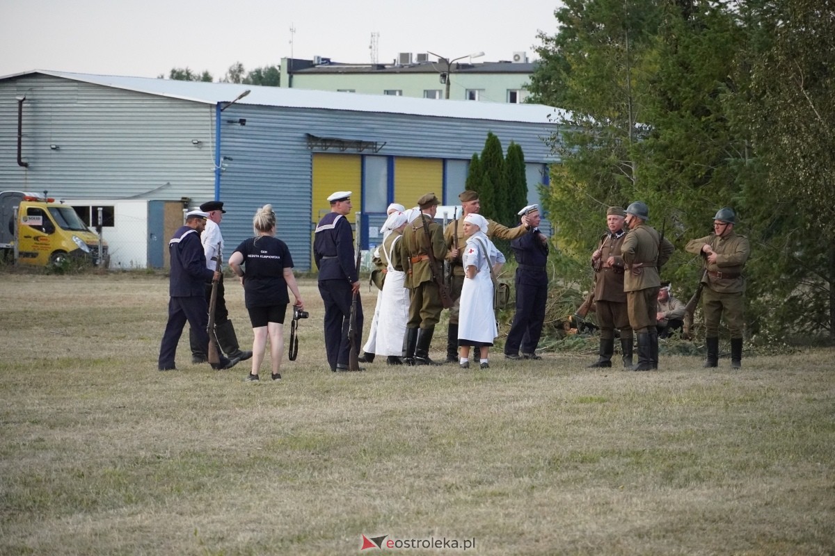 Rekonstrukcja historyczna Bolszewika goń! w Rzekuniu [17.08.2024] - zdjęcie #355 - eOstroleka.pl