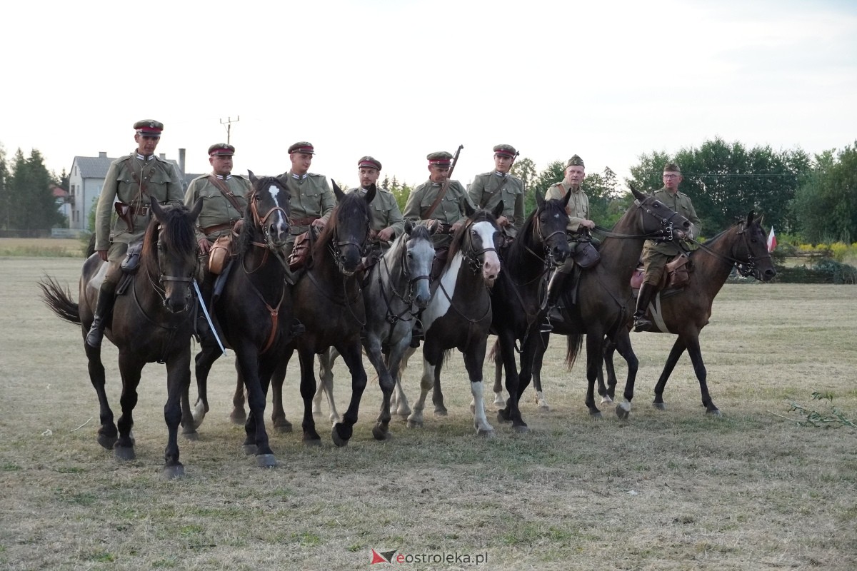 Rekonstrukcja historyczna Bolszewika goń! w Rzekuniu [17.08.2024] - zdjęcie #349 - eOstroleka.pl