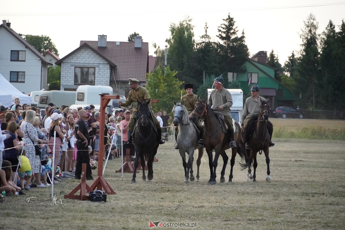 Rekonstrukcja historyczna Bolszewika goń! w Rzekuniu [17.08.2024] - zdjęcie #329 - eOstroleka.pl
