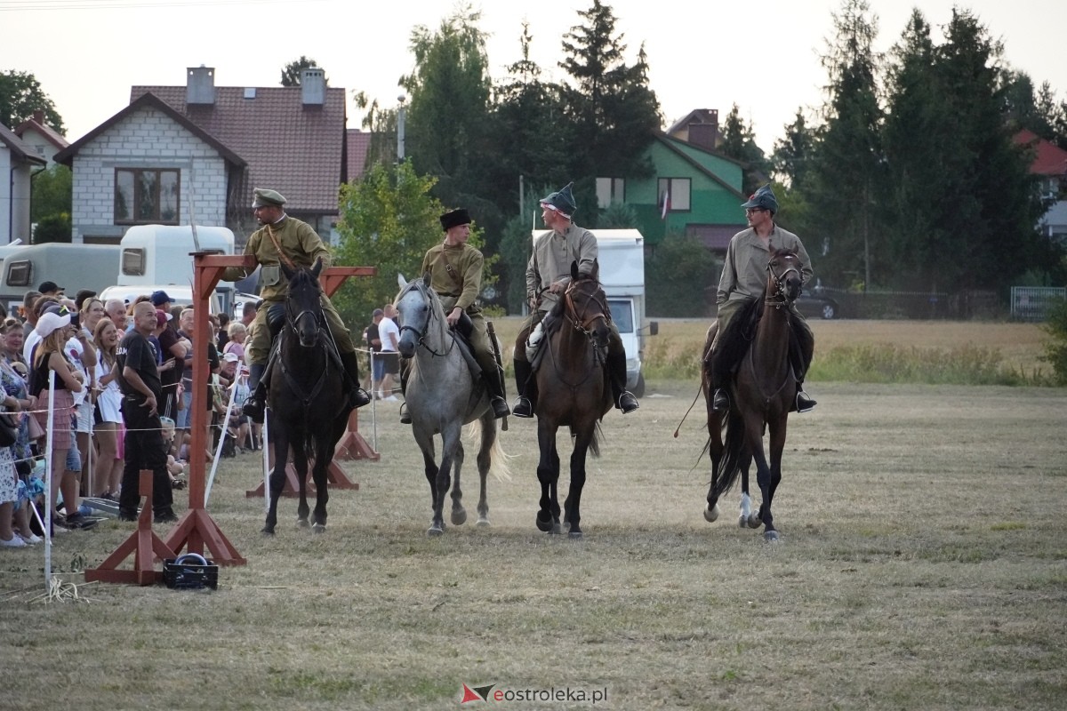 Rekonstrukcja historyczna Bolszewika goń! w Rzekuniu [17.08.2024] - zdjęcie #328 - eOstroleka.pl