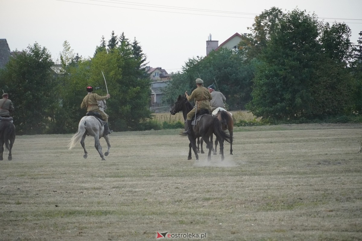 Rekonstrukcja historyczna Bolszewika goń! w Rzekuniu [17.08.2024] - zdjęcie #306 - eOstroleka.pl