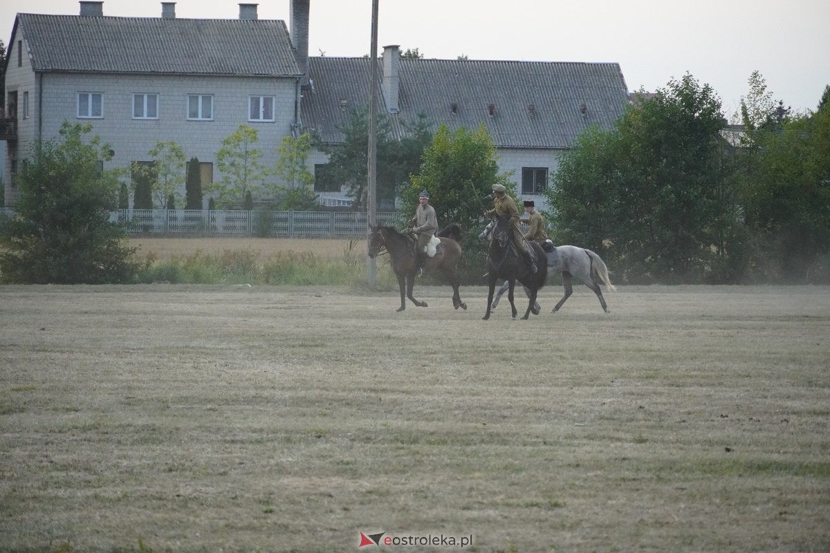 Rekonstrukcja historyczna Bolszewika goń! w Rzekuniu [17.08.2024] - zdjęcie #298 - eOstroleka.pl