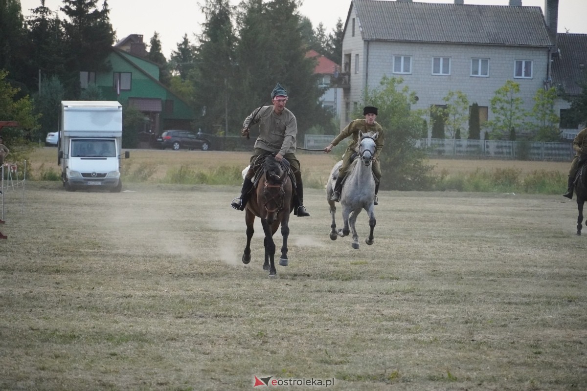Rekonstrukcja historyczna Bolszewika goń! w Rzekuniu [17.08.2024] - zdjęcie #292 - eOstroleka.pl
