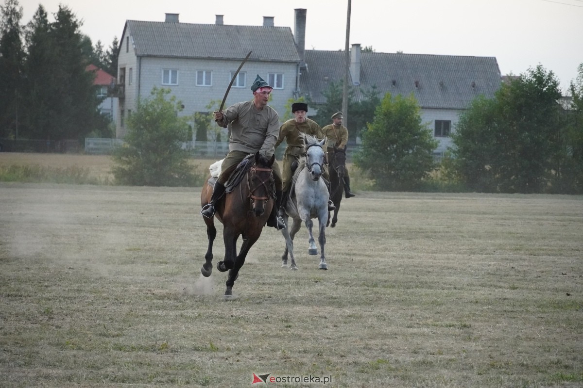 Rekonstrukcja historyczna Bolszewika goń! w Rzekuniu [17.08.2024] - zdjęcie #290 - eOstroleka.pl
