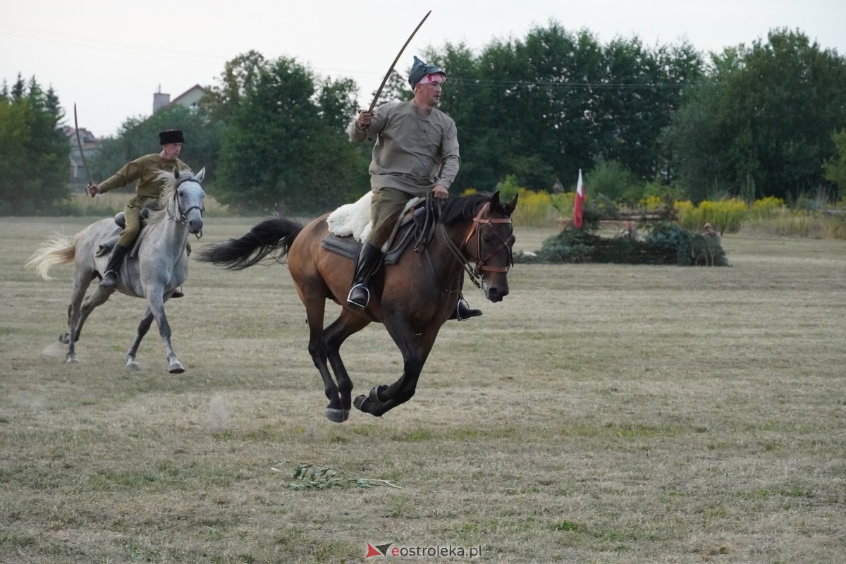 Rekonstrukcja historyczna Bolszewika goń! w Rzekuniu [17.08.2024] - zdjęcie #286 - eOstroleka.pl