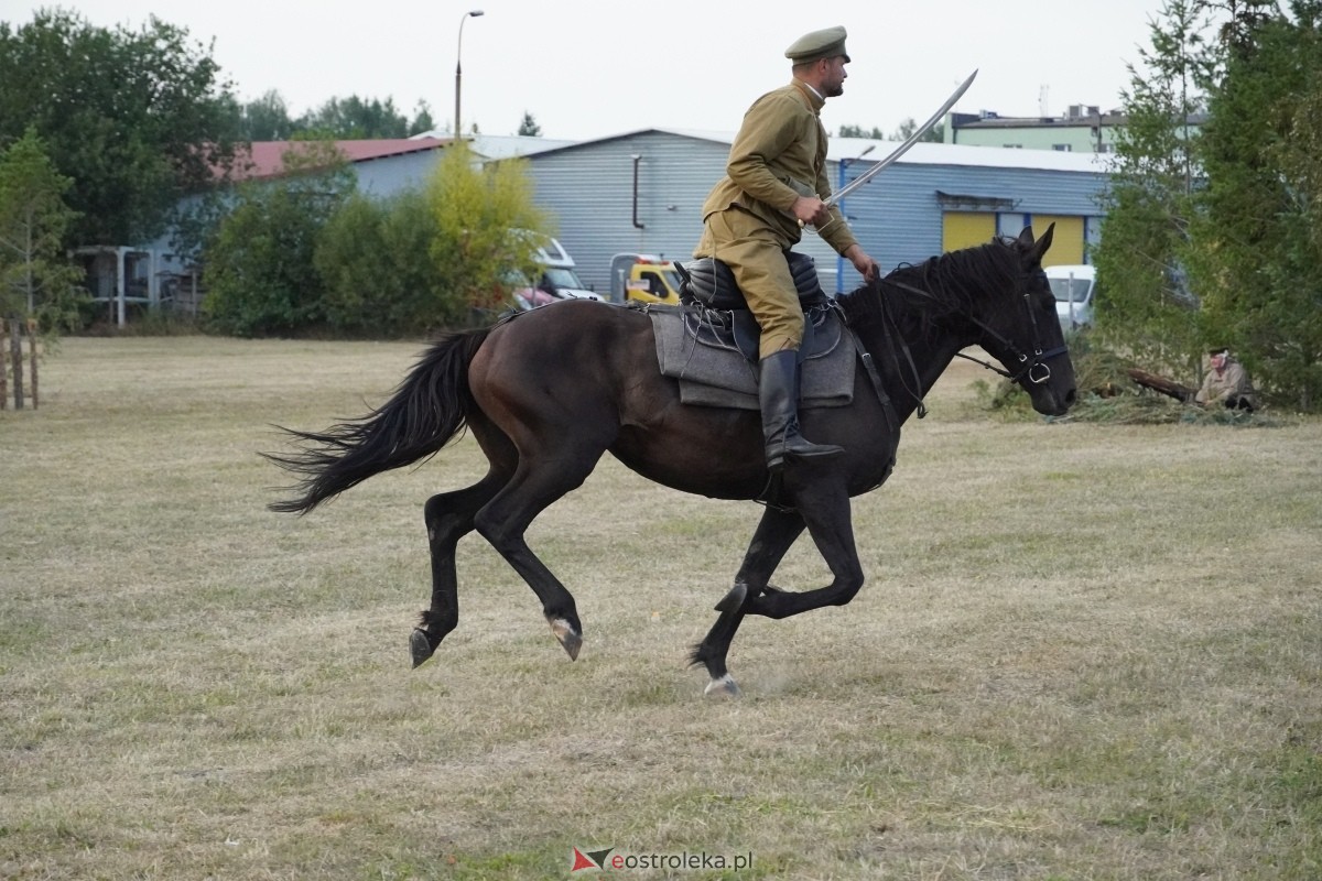 Rekonstrukcja historyczna Bolszewika goń! w Rzekuniu [17.08.2024] - zdjęcie #305 - eOstroleka.pl