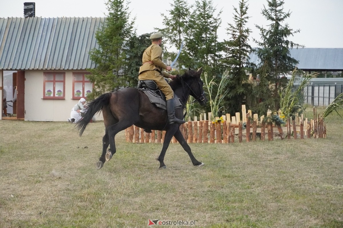 Rekonstrukcja historyczna Bolszewika goń! w Rzekuniu [17.08.2024] - zdjęcie #297 - eOstroleka.pl