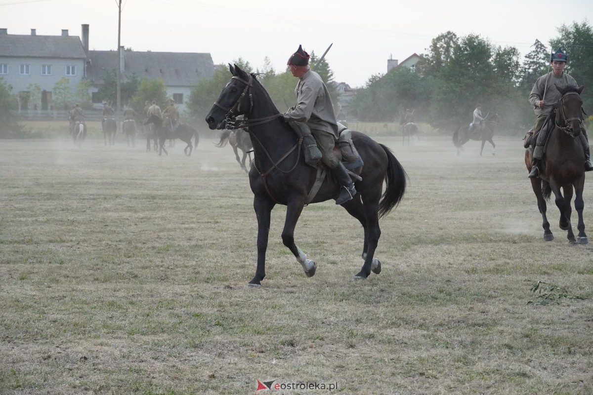 Rekonstrukcja historyczna Bolszewika goń! w Rzekuniu [17.08.2024] - zdjęcie #293 - eOstroleka.pl
