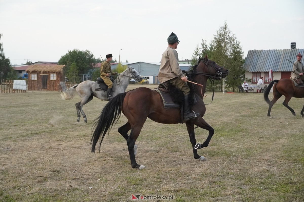 Rekonstrukcja historyczna Bolszewika goń! w Rzekuniu [17.08.2024] - zdjęcie #283 - eOstroleka.pl