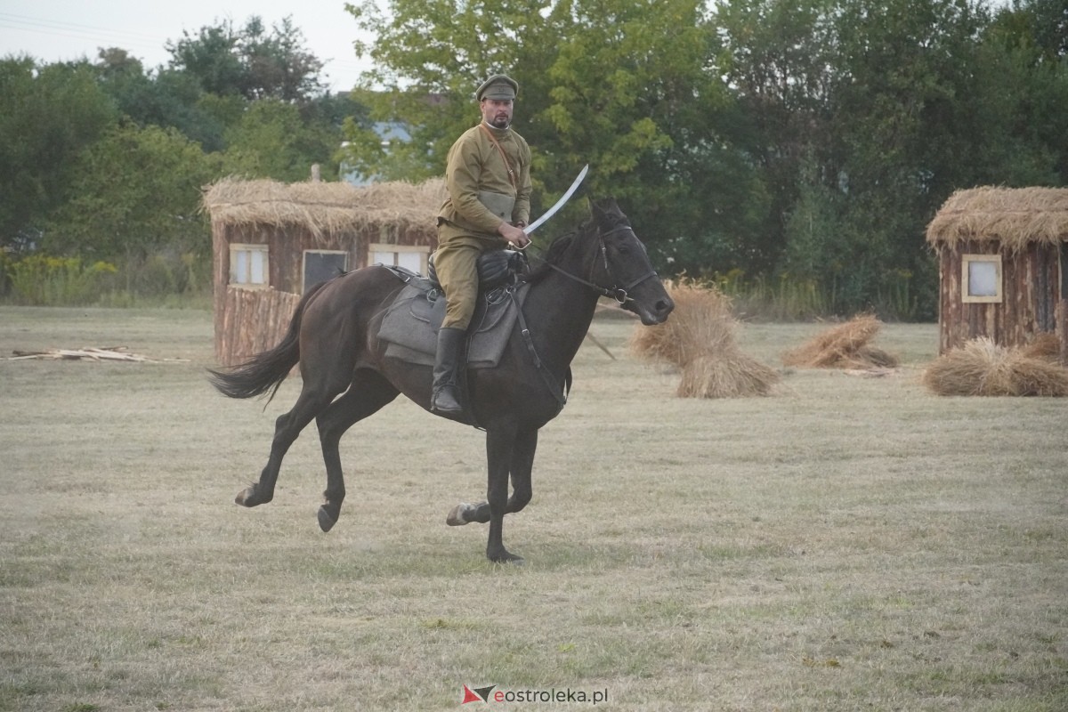 Rekonstrukcja historyczna Bolszewika goń! w Rzekuniu [17.08.2024] - zdjęcie #275 - eOstroleka.pl