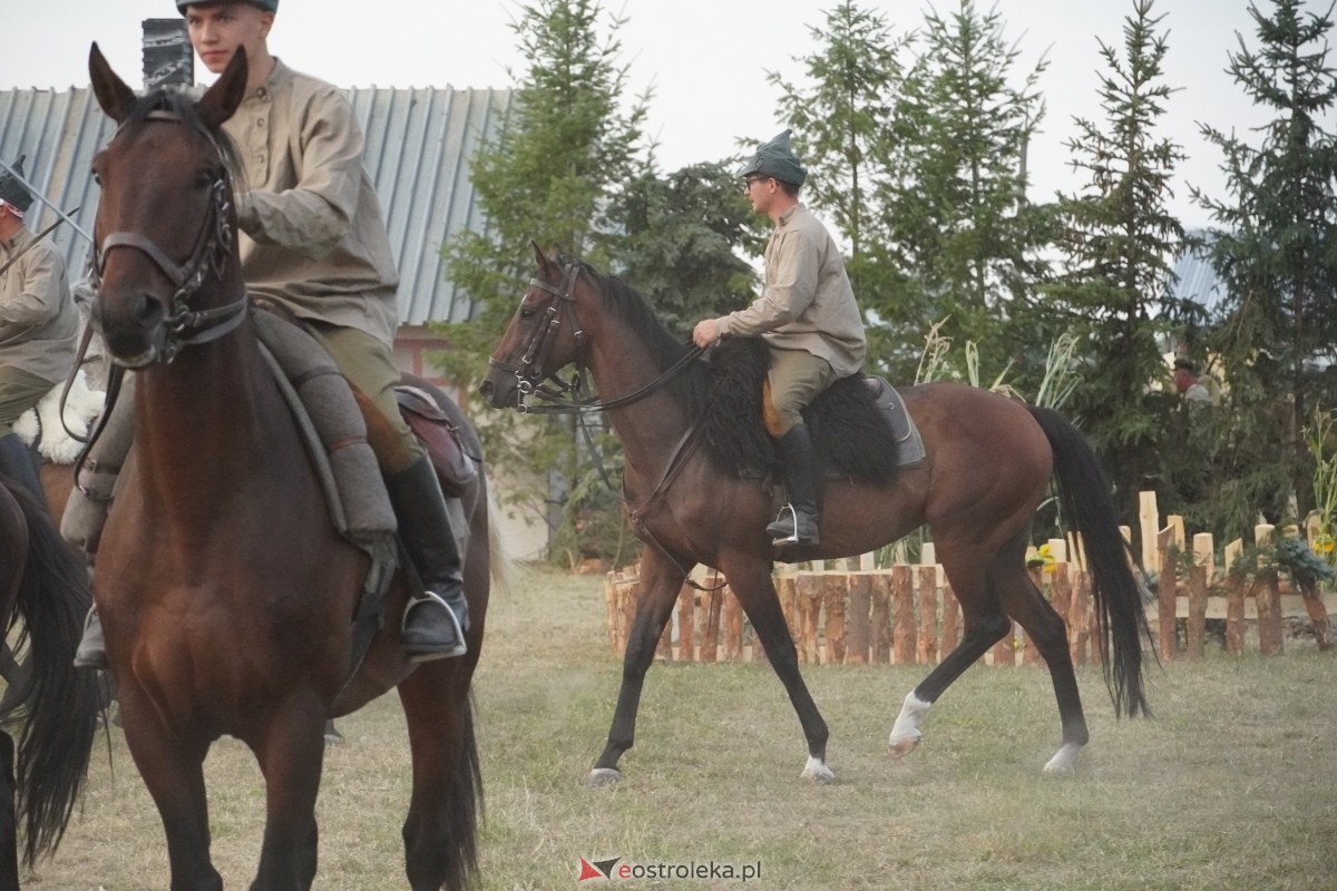 Rekonstrukcja historyczna Bolszewika goń! w Rzekuniu [17.08.2024] - zdjęcie #270 - eOstroleka.pl