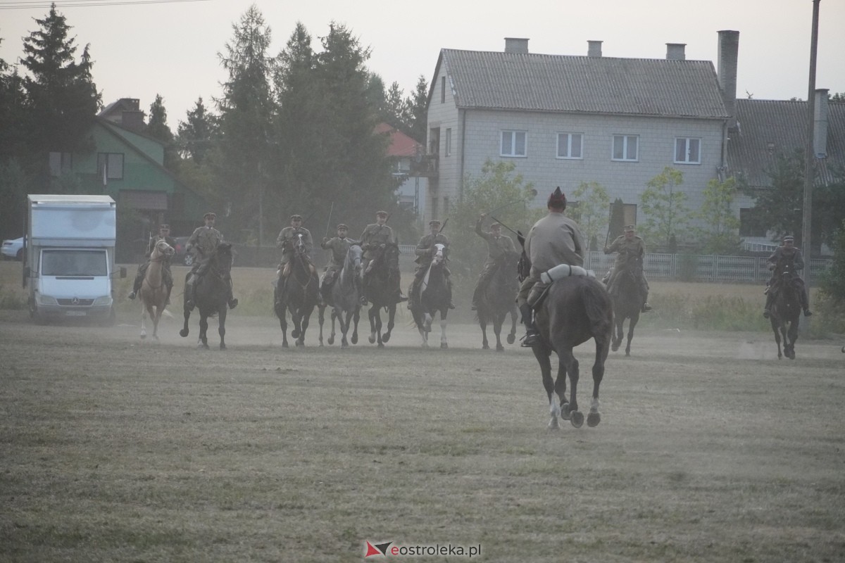 Rekonstrukcja historyczna Bolszewika goń! w Rzekuniu [17.08.2024] - zdjęcie #267 - eOstroleka.pl
