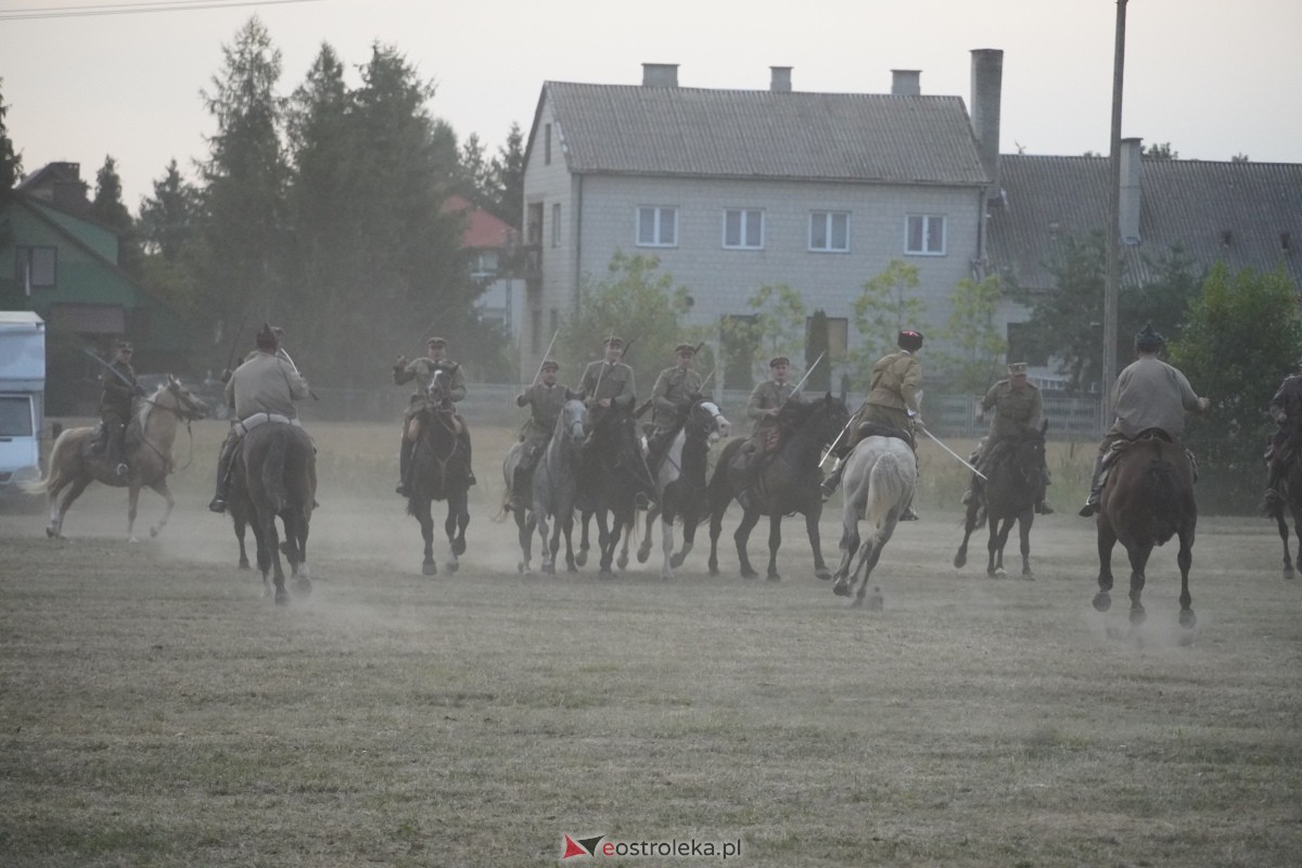 Rekonstrukcja historyczna Bolszewika goń! w Rzekuniu [17.08.2024] - zdjęcie #266 - eOstroleka.pl