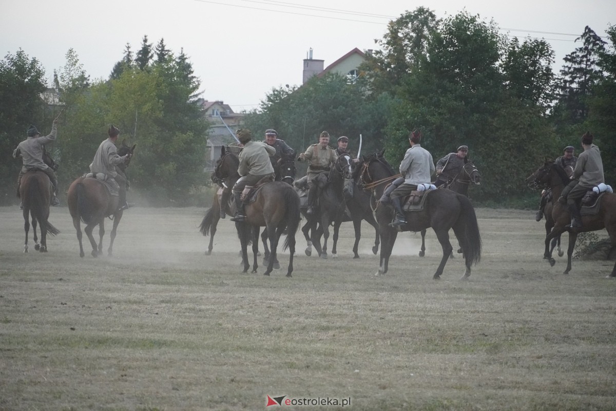 Rekonstrukcja historyczna Bolszewika goń! w Rzekuniu [17.08.2024] - zdjęcie #258 - eOstroleka.pl