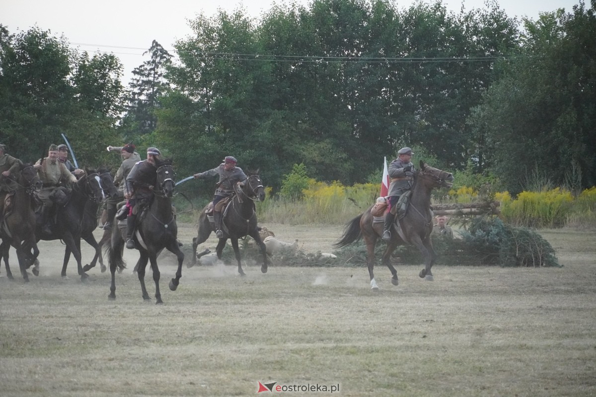 Rekonstrukcja historyczna Bolszewika goń! w Rzekuniu [17.08.2024] - zdjęcie #255 - eOstroleka.pl