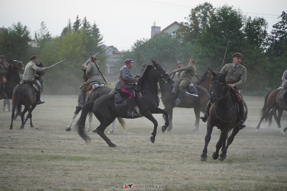 Rekonstrukcja historyczna Bolszewika goń! w Rzekuniu [17.08.2024] - zdjęcie #239 - eOstroleka.pl