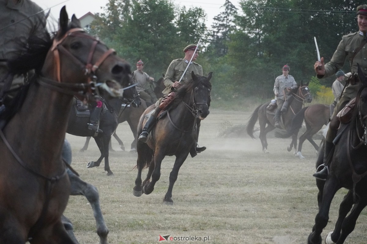 Rekonstrukcja historyczna Bolszewika goń! w Rzekuniu [17.08.2024] - zdjęcie #237 - eOstroleka.pl