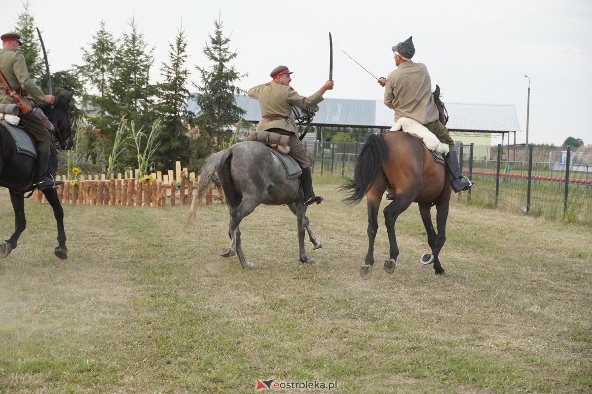 Rekonstrukcja historyczna Bolszewika goń! w Rzekuniu [17.08.2024] - zdjęcie #232 - eOstroleka.pl