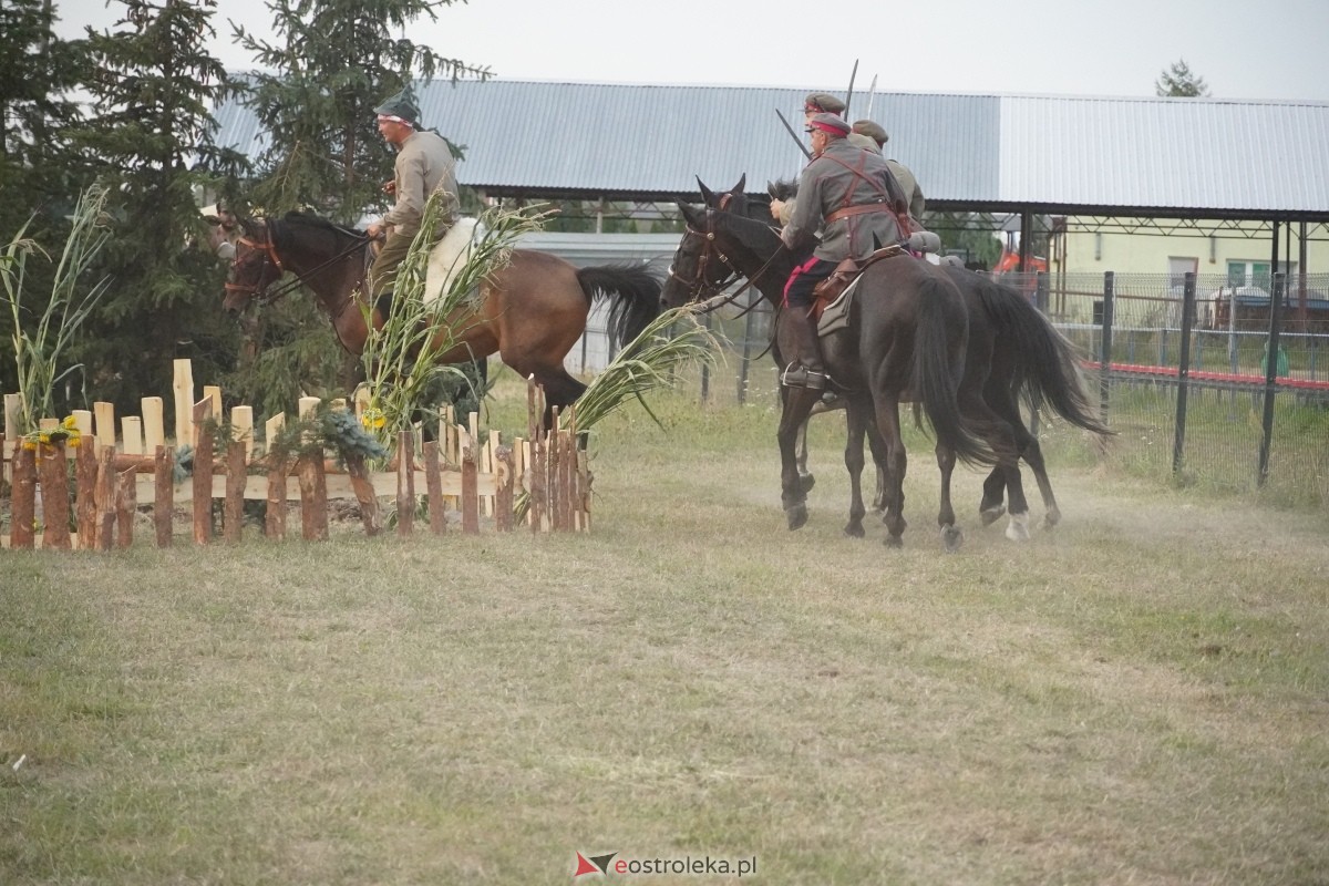 Rekonstrukcja historyczna Bolszewika goń! w Rzekuniu [17.08.2024] - zdjęcie #222 - eOstroleka.pl