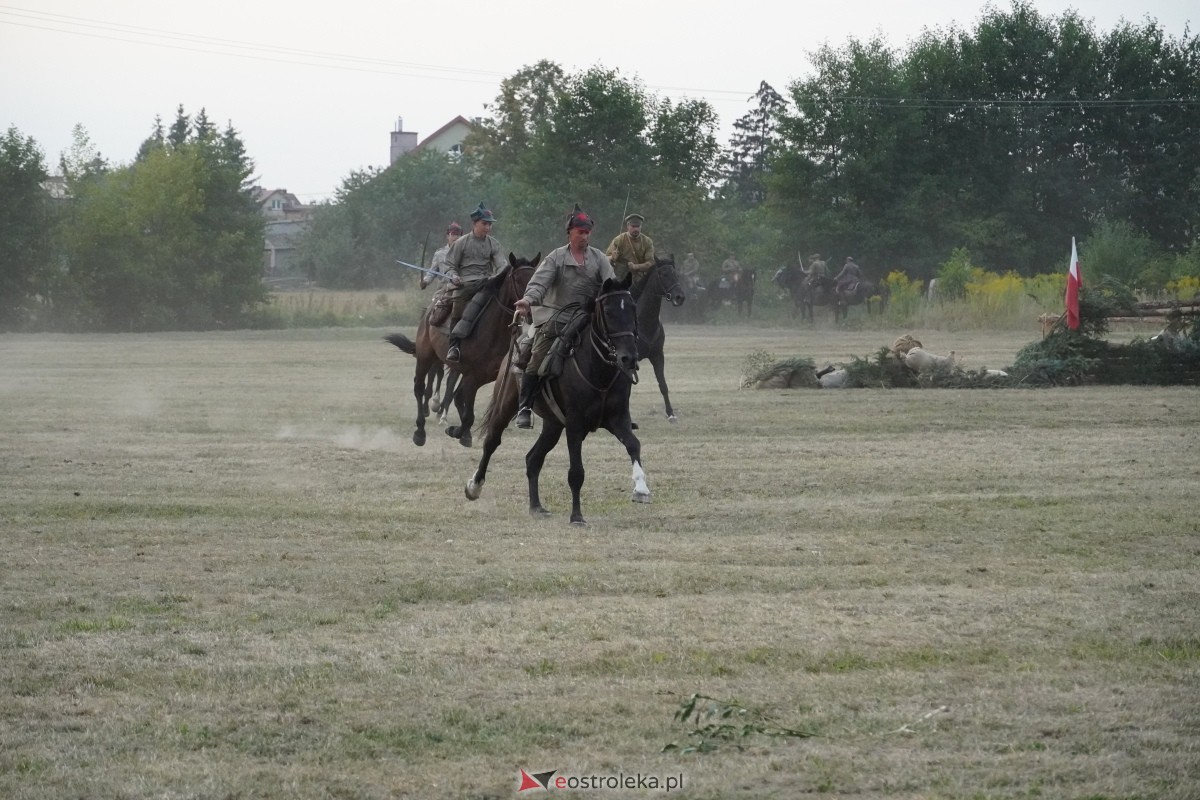 Rekonstrukcja historyczna Bolszewika goń! w Rzekuniu [17.08.2024] - zdjęcie #216 - eOstroleka.pl