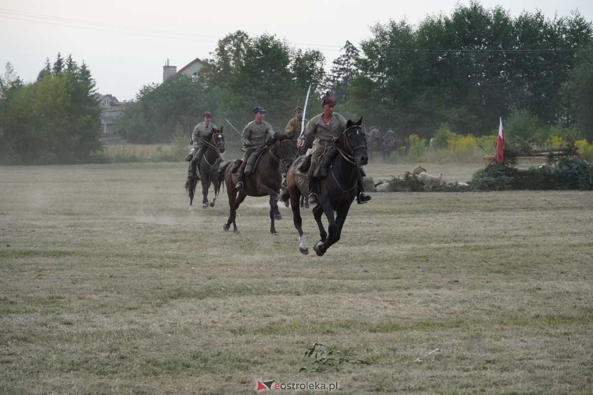 Rekonstrukcja historyczna Bolszewika goń! w Rzekuniu [17.08.2024] - zdjęcie #214 - eOstroleka.pl