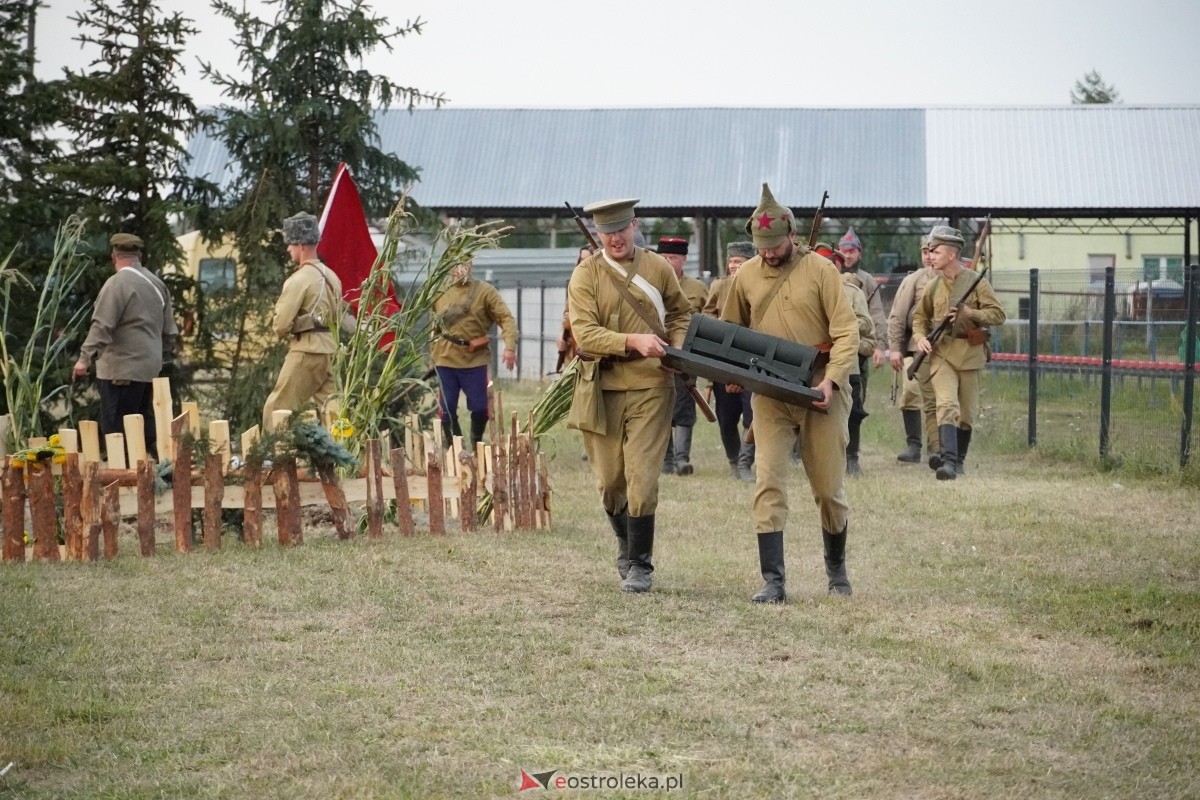 Rekonstrukcja historyczna Bolszewika goń! w Rzekuniu [17.08.2024] - zdjęcie #238 - eOstroleka.pl