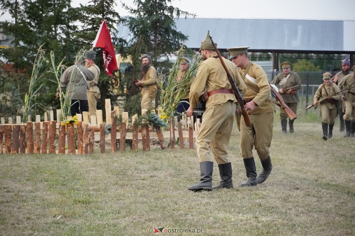 Rekonstrukcja historyczna Bolszewika goń! w Rzekuniu [17.08.2024] - zdjęcie #236 - eOstroleka.pl