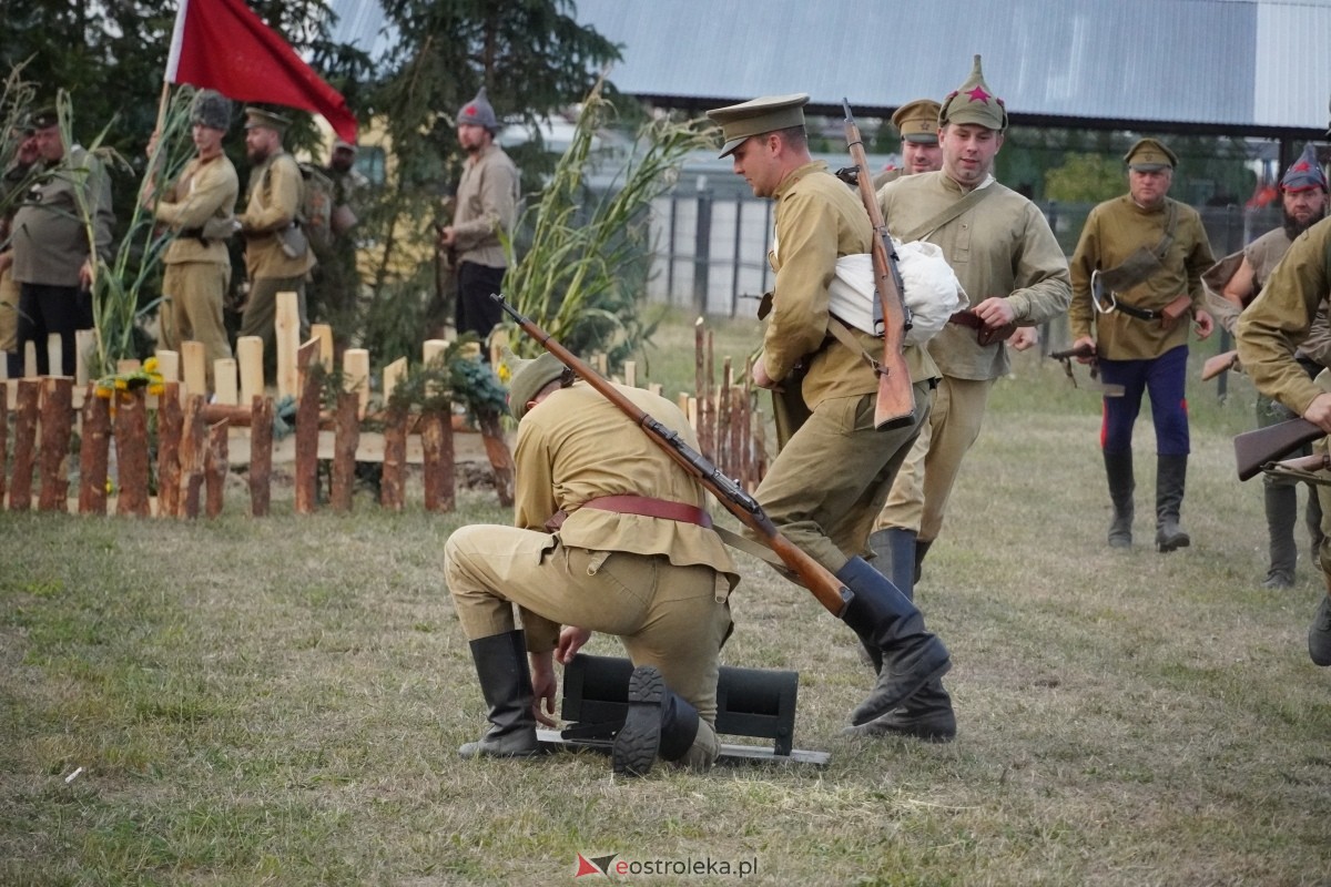 Rekonstrukcja historyczna Bolszewika goń! w Rzekuniu [17.08.2024] - zdjęcie #231 - eOstroleka.pl