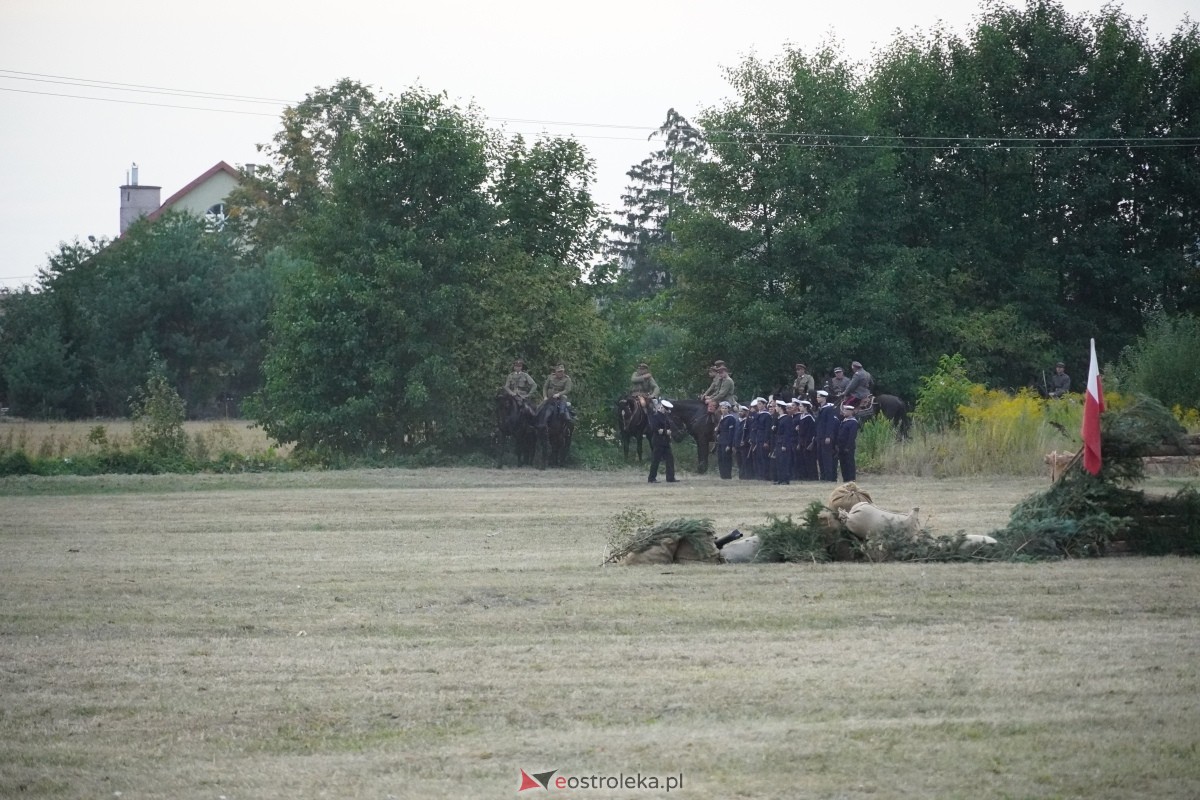 Rekonstrukcja historyczna Bolszewika goń! w Rzekuniu [17.08.2024] - zdjęcie #221 - eOstroleka.pl