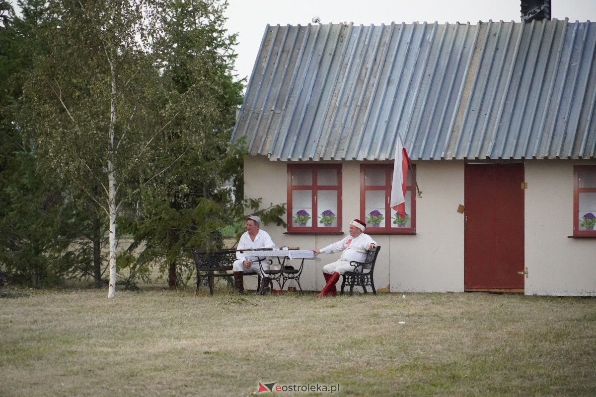 Rekonstrukcja historyczna Bolszewika goń! w Rzekuniu [17.08.2024] - zdjęcie #219 - eOstroleka.pl