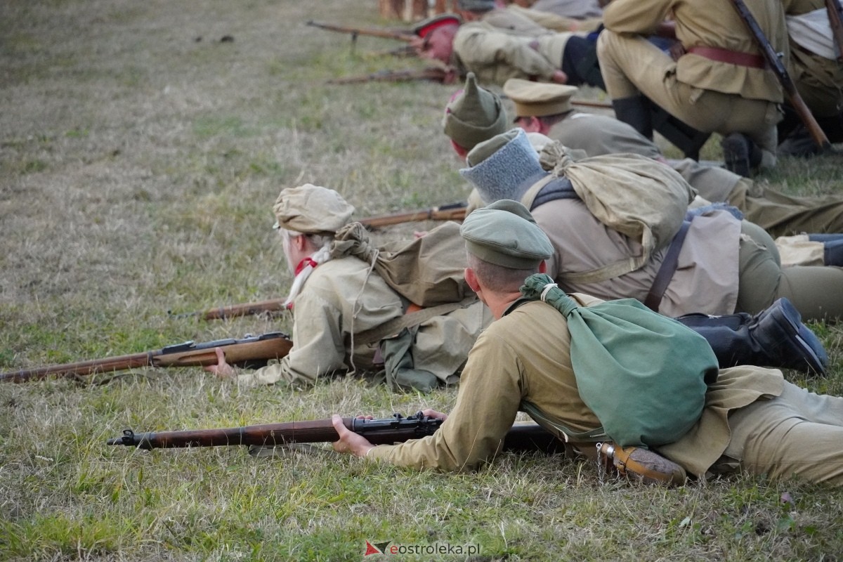 Rekonstrukcja historyczna Bolszewika goń! w Rzekuniu [17.08.2024] - zdjęcie #213 - eOstroleka.pl