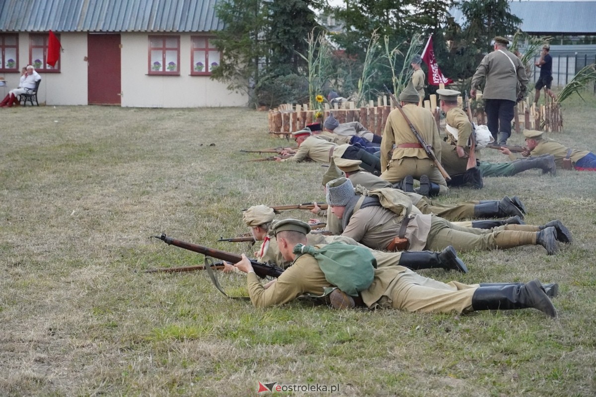 Rekonstrukcja historyczna Bolszewika goń! w Rzekuniu [17.08.2024] - zdjęcie #210 - eOstroleka.pl