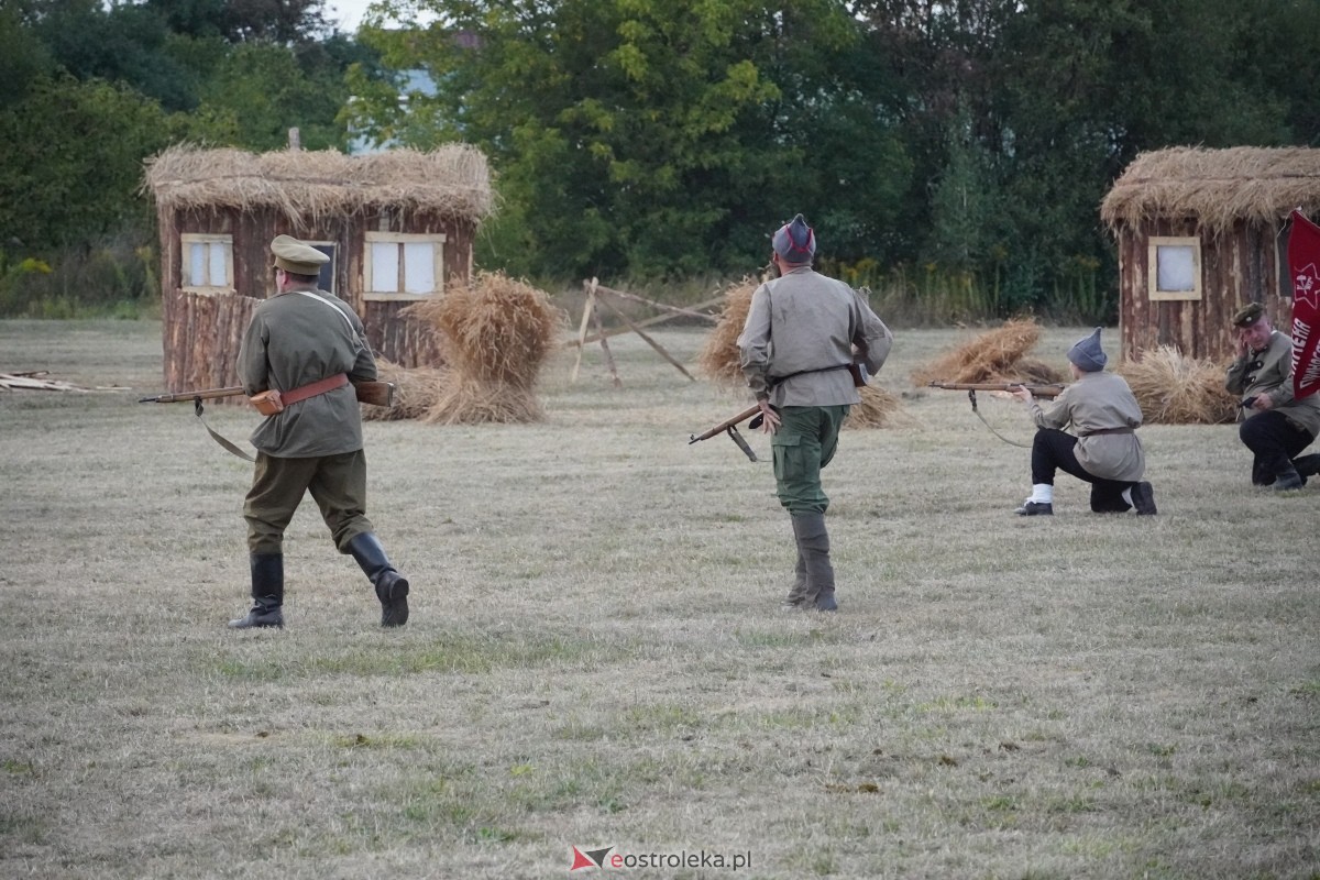 Rekonstrukcja historyczna Bolszewika goń! w Rzekuniu [17.08.2024] - zdjęcie #200 - eOstroleka.pl