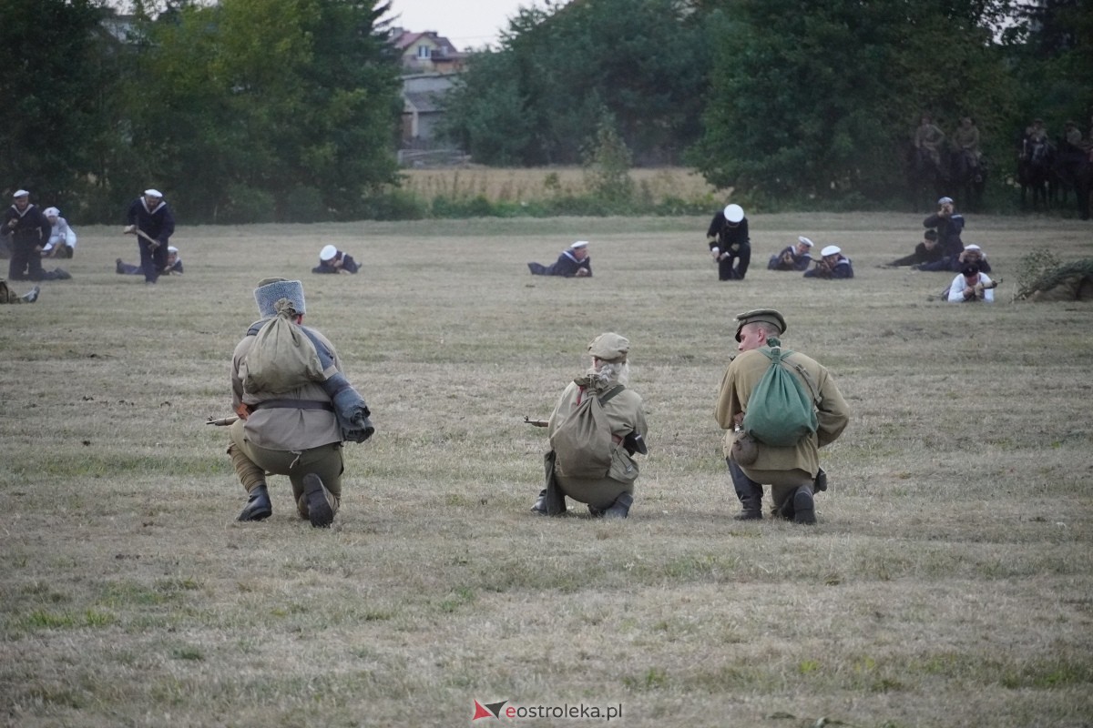 Rekonstrukcja historyczna Bolszewika goń! w Rzekuniu [17.08.2024] - zdjęcie #194 - eOstroleka.pl