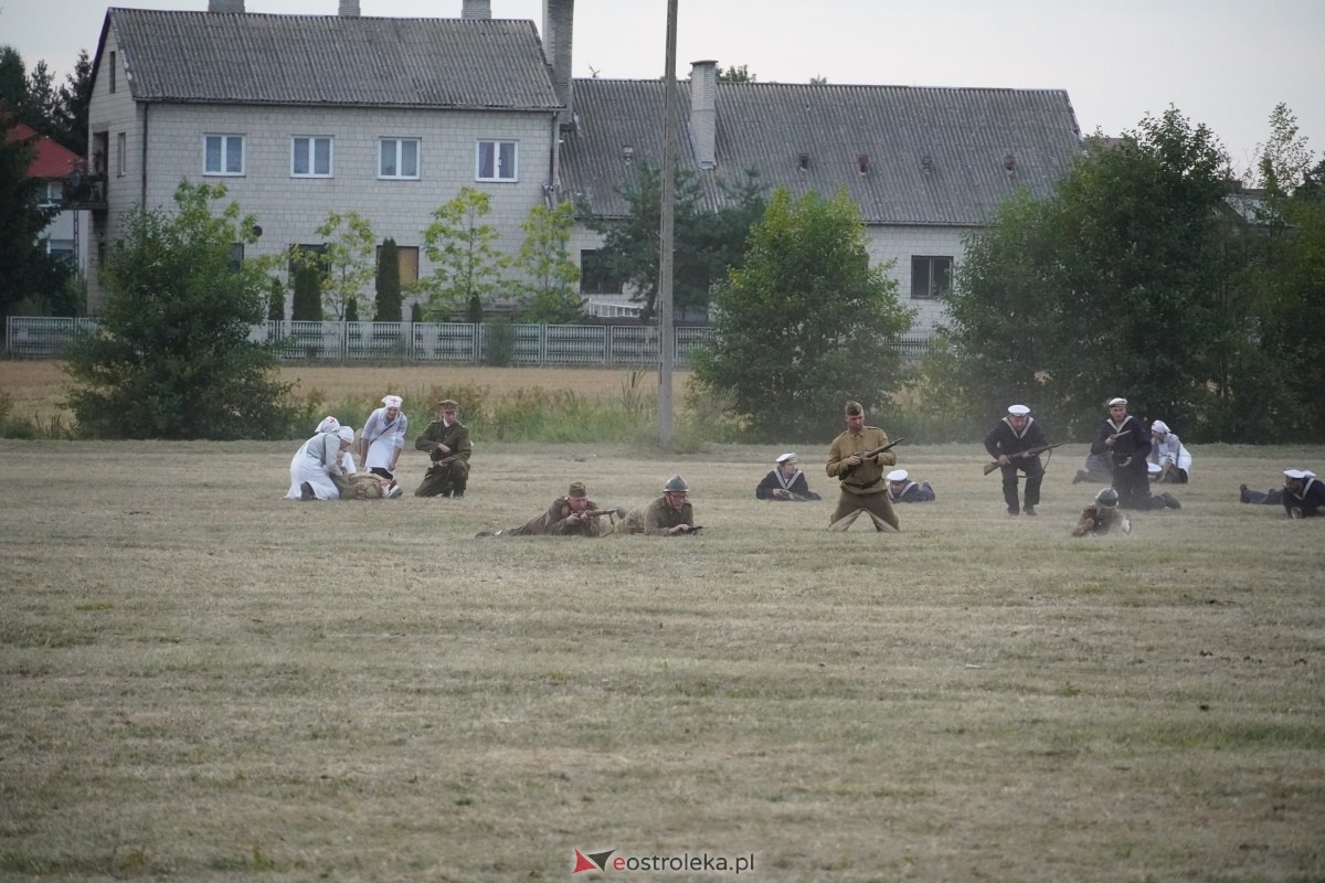Rekonstrukcja historyczna Bolszewika goń! w Rzekuniu [17.08.2024] - zdjęcie #193 - eOstroleka.pl