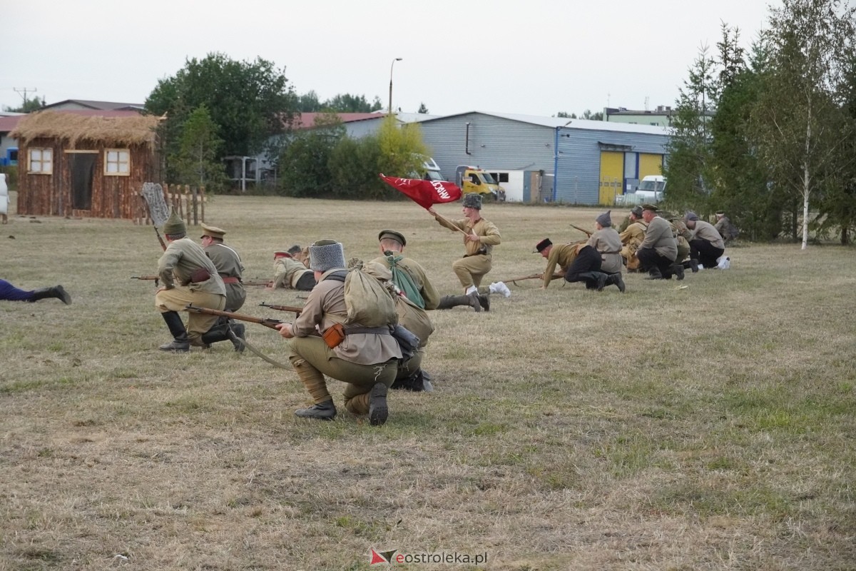 Rekonstrukcja historyczna Bolszewika goń! w Rzekuniu [17.08.2024] - zdjęcie #182 - eOstroleka.pl