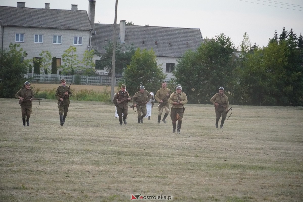 Rekonstrukcja historyczna Bolszewika goń! w Rzekuniu [17.08.2024] - zdjęcie #170 - eOstroleka.pl