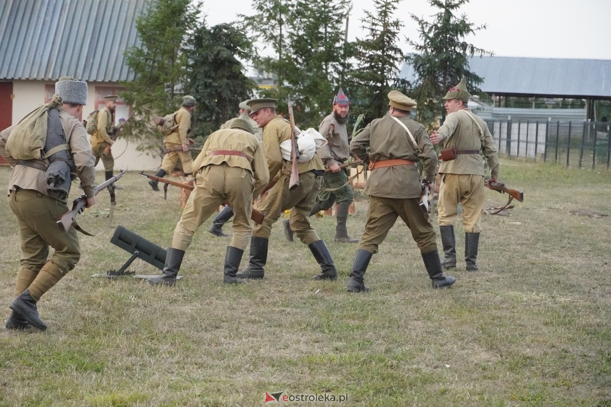 Rekonstrukcja historyczna Bolszewika goń! w Rzekuniu [17.08.2024] - zdjęcie #166 - eOstroleka.pl