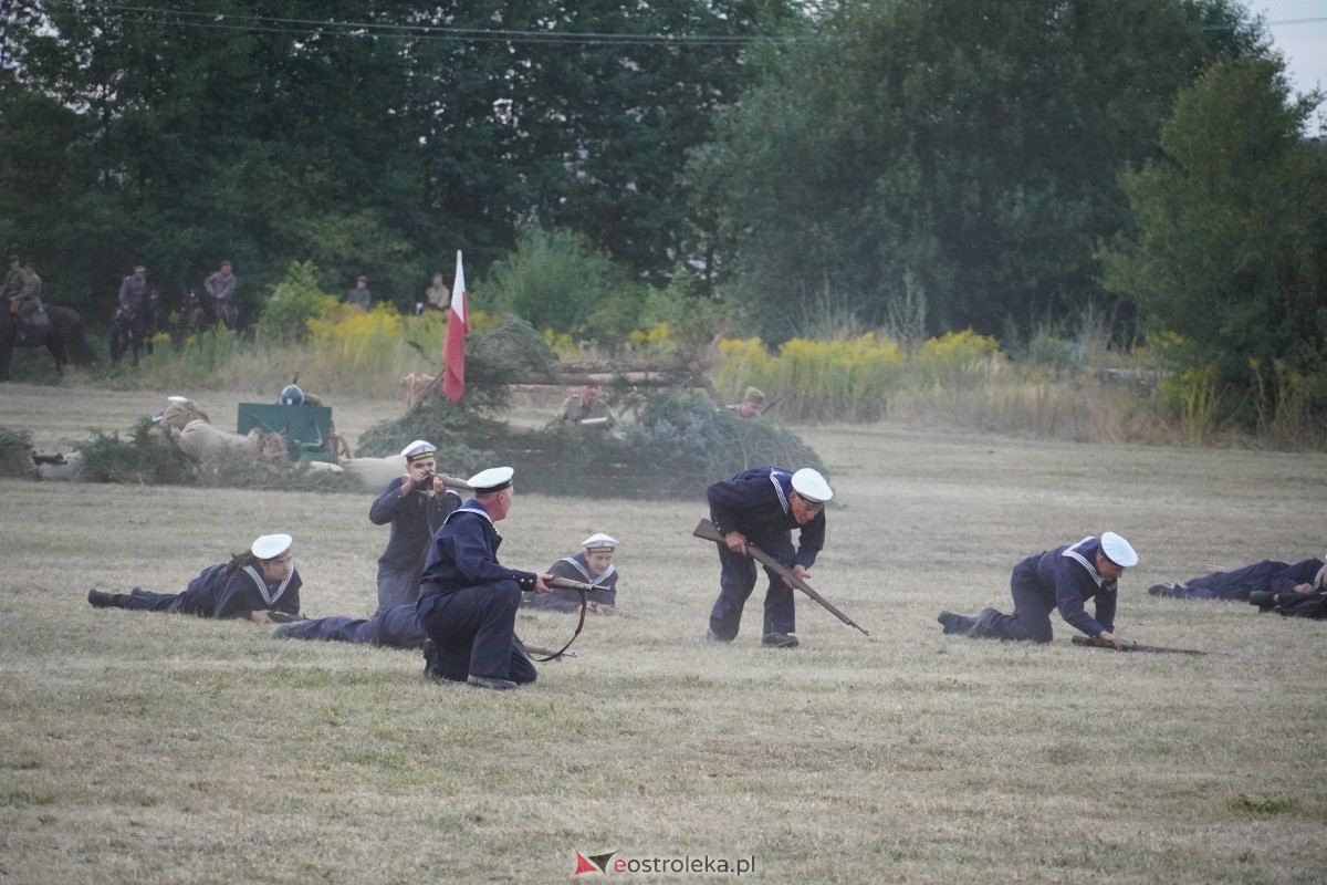 Rekonstrukcja historyczna Bolszewika goń! w Rzekuniu [17.08.2024] - zdjęcie #177 - eOstroleka.pl