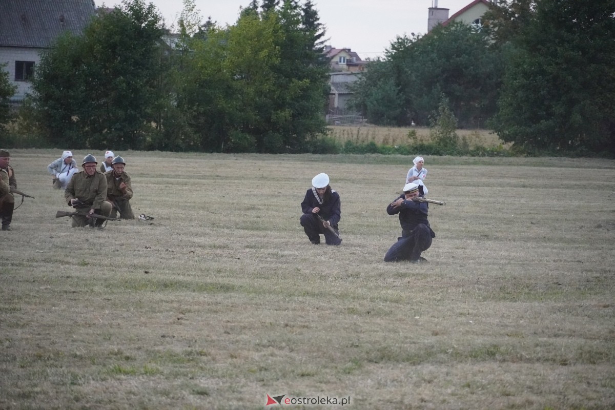 Rekonstrukcja historyczna Bolszewika goń! w Rzekuniu [17.08.2024] - zdjęcie #173 - eOstroleka.pl