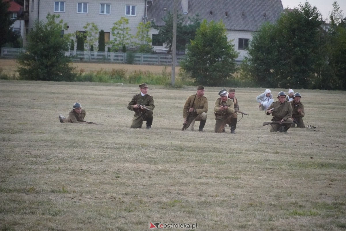 Rekonstrukcja historyczna Bolszewika goń! w Rzekuniu [17.08.2024] - zdjęcie #171 - eOstroleka.pl