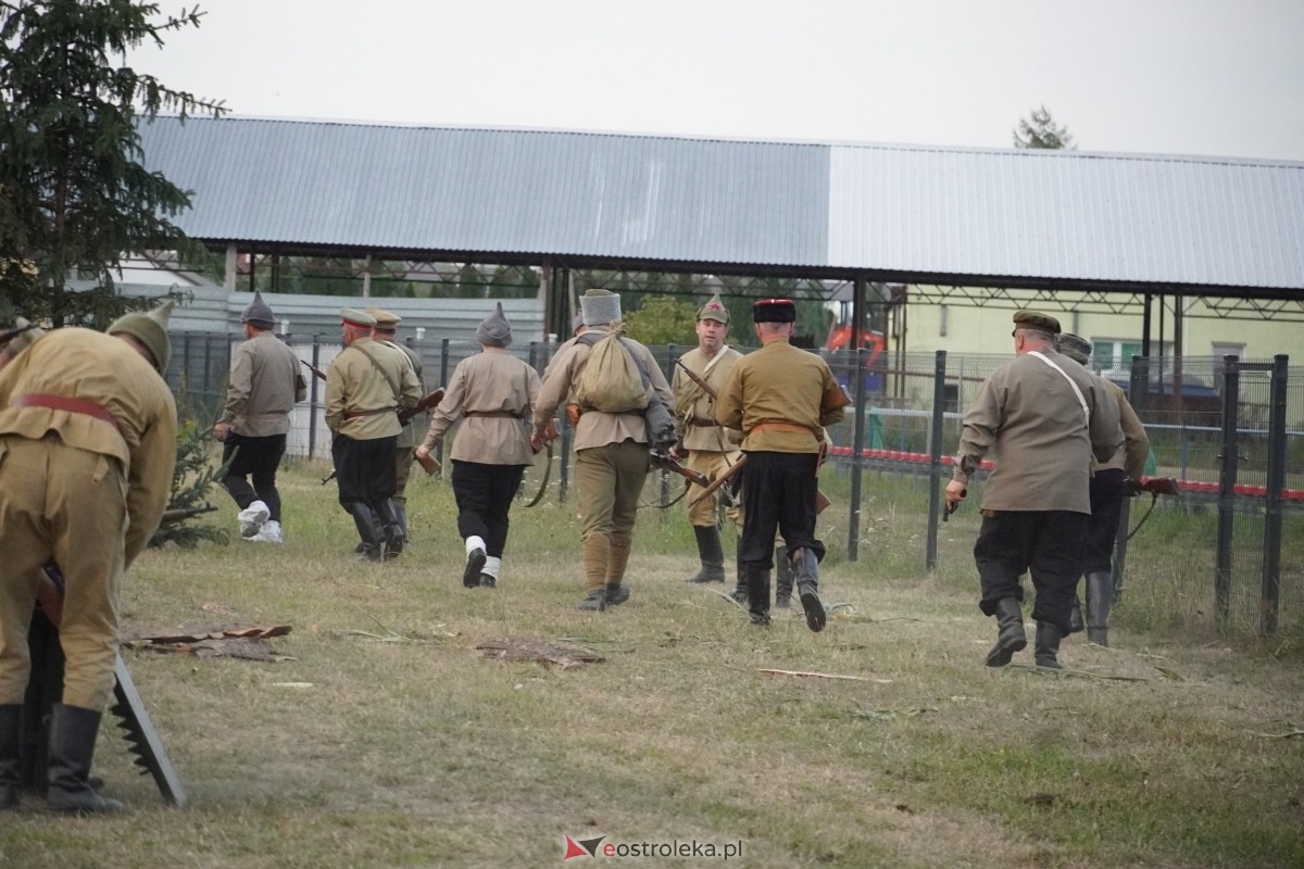 Rekonstrukcja historyczna Bolszewika goń! w Rzekuniu [17.08.2024] - zdjęcie #163 - eOstroleka.pl