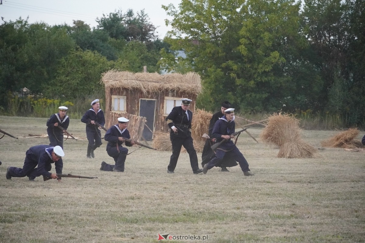 Rekonstrukcja historyczna Bolszewika goń! w Rzekuniu [17.08.2024] - zdjęcie #156 - eOstroleka.pl
