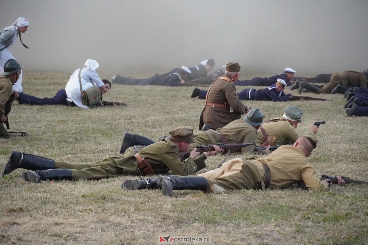 Rekonstrukcja historyczna Bolszewika goń! w Rzekuniu [17.08.2024] - zdjęcie #154 - eOstroleka.pl