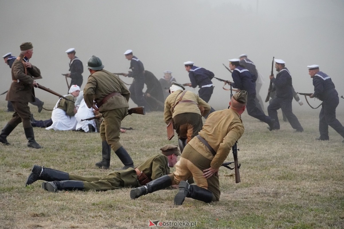 Rekonstrukcja historyczna Bolszewika goń! w Rzekuniu [17.08.2024] - zdjęcie #147 - eOstroleka.pl