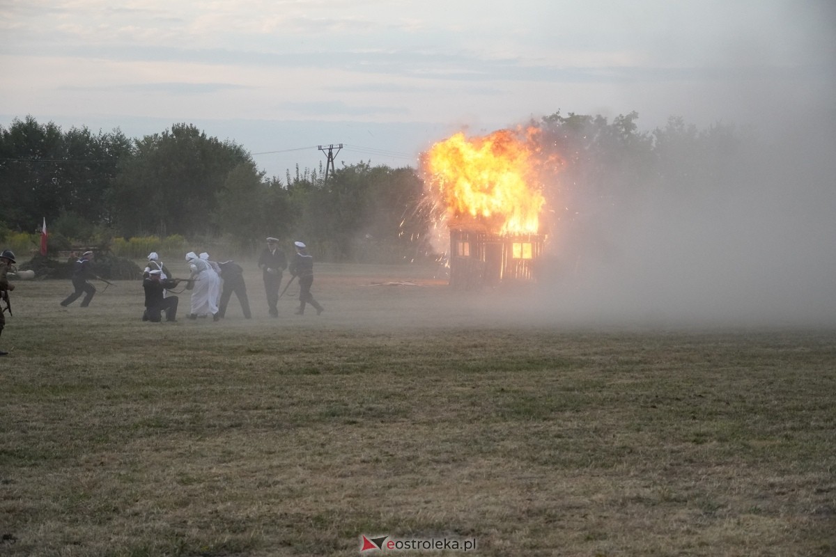 Rekonstrukcja historyczna Bolszewika goń! w Rzekuniu [17.08.2024] - zdjęcie #137 - eOstroleka.pl