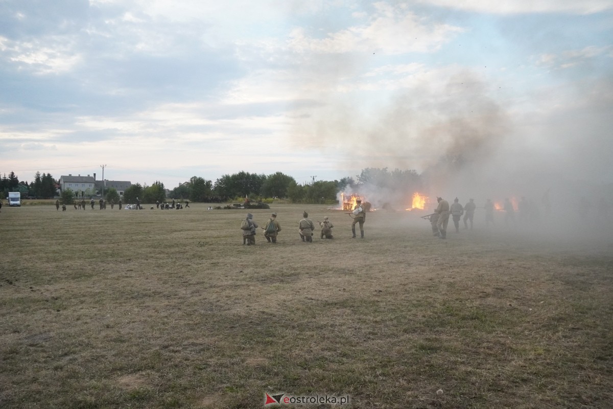 Rekonstrukcja historyczna Bolszewika goń! w Rzekuniu [17.08.2024] - zdjęcie #135 - eOstroleka.pl