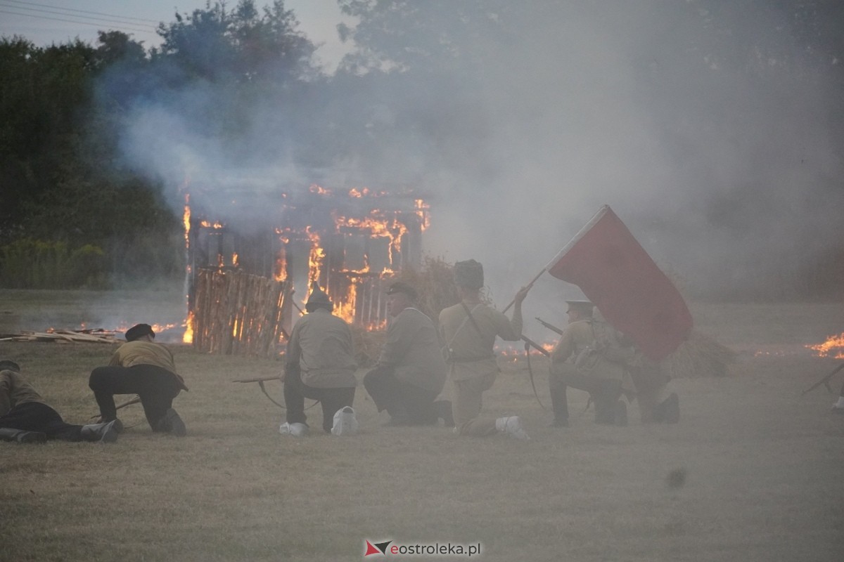 Rekonstrukcja historyczna Bolszewika goń! w Rzekuniu [17.08.2024] - zdjęcie #126 - eOstroleka.pl